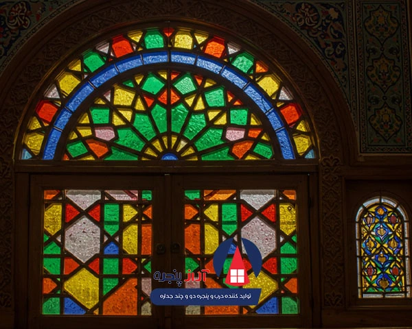 تعمیر و بازسازی پنجره سنتی قدیمی