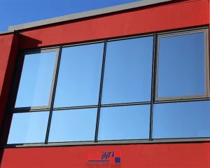 راهنمای نهایی برای انتخاب بهترین تولید کننده پنجره آلومینیومی