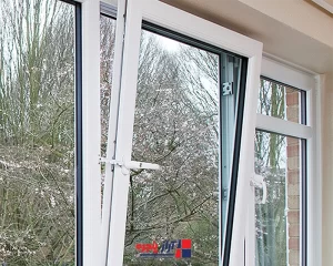 پنجره دو جداره دوحالته