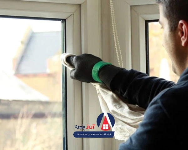 مراحل گام به گام تعویض لاستیک پنجره دوجداره
