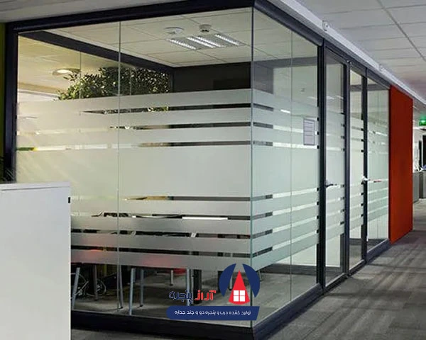 شیشه سندبلاست